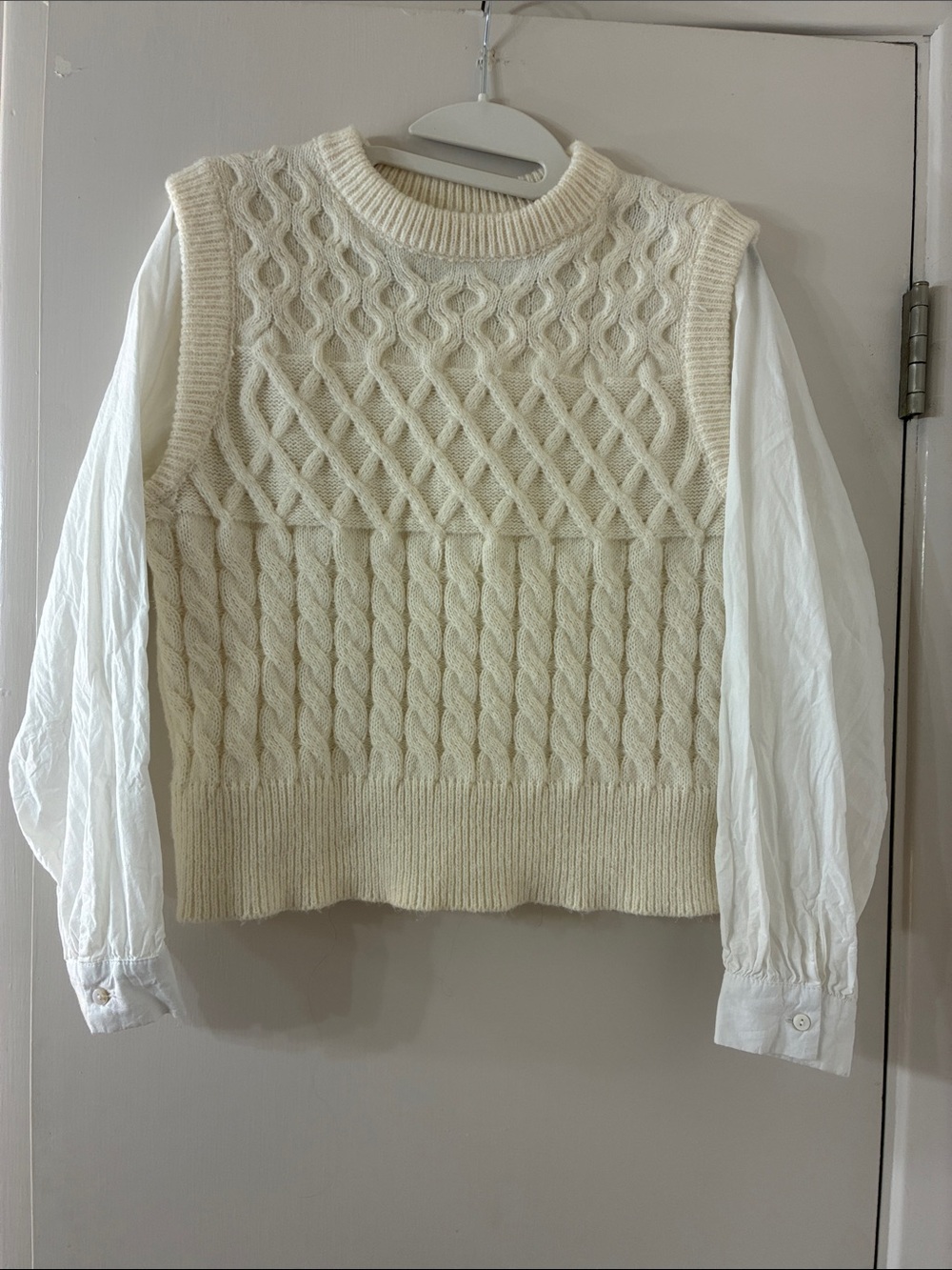 Cream Cable Knit Sleeveless Sweater Vest